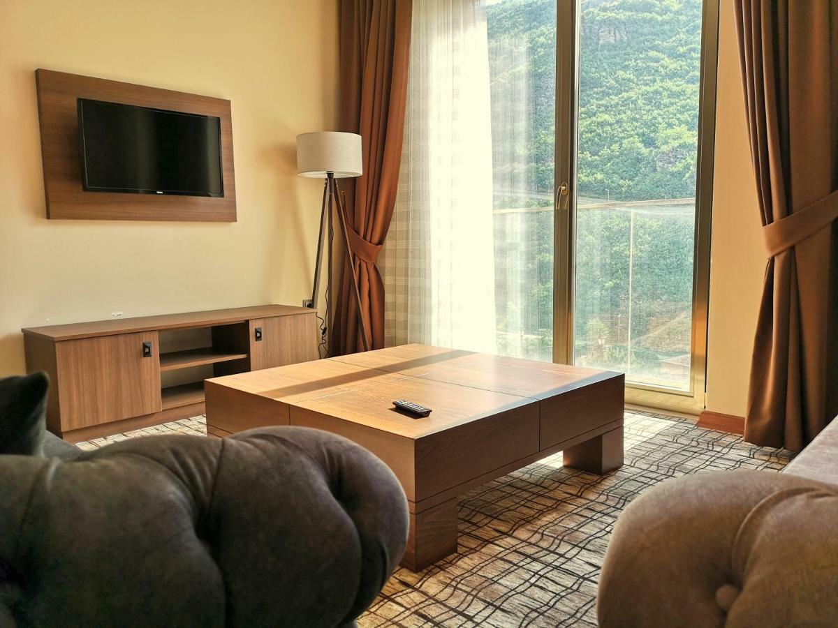 Grand Mela Hotel Macka Bagian luar foto