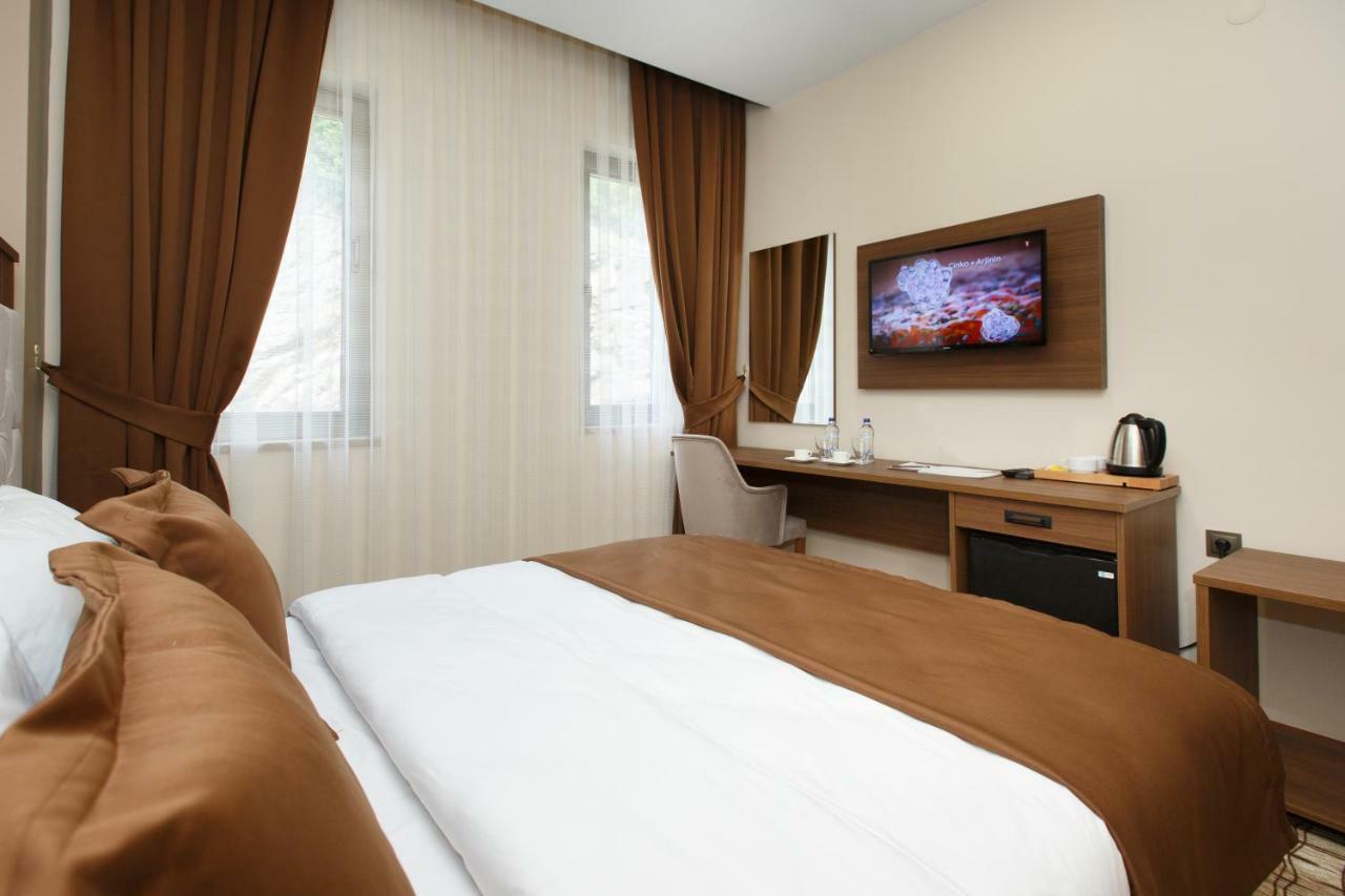 Grand Mela Hotel Macka Bagian luar foto