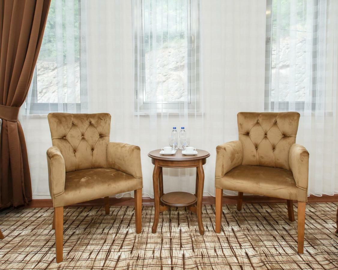Grand Mela Hotel Macka Bagian luar foto