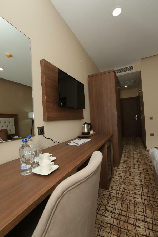 Grand Mela Hotel Macka Bagian luar foto