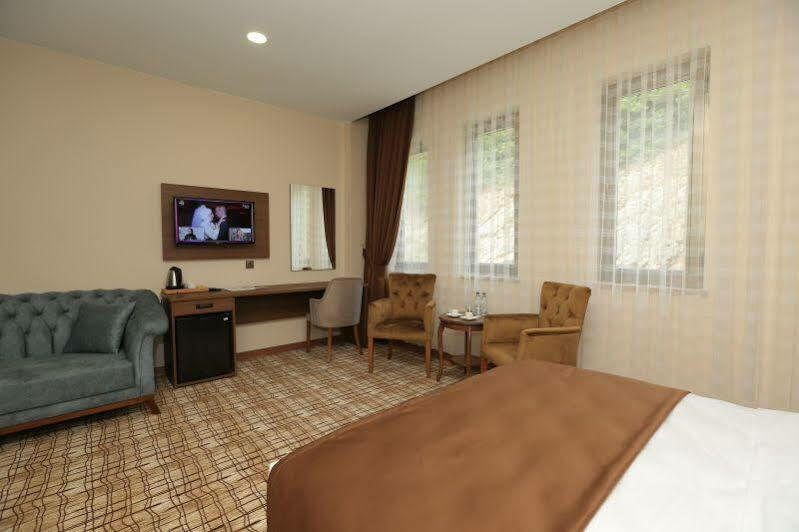 Grand Mela Hotel Macka Bagian luar foto